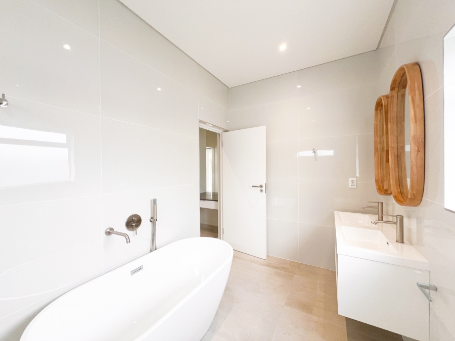 4 Bedroom Property for Sale in Country Club Western Cape